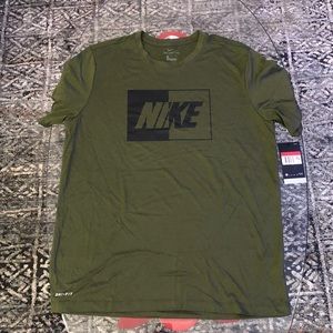 Nike t-shirt